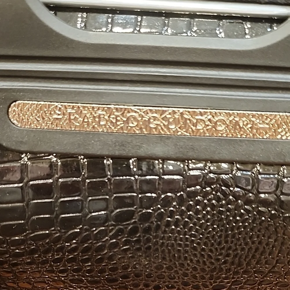 Bombata Elegant Black Crocodile Pattern Laptop Bag